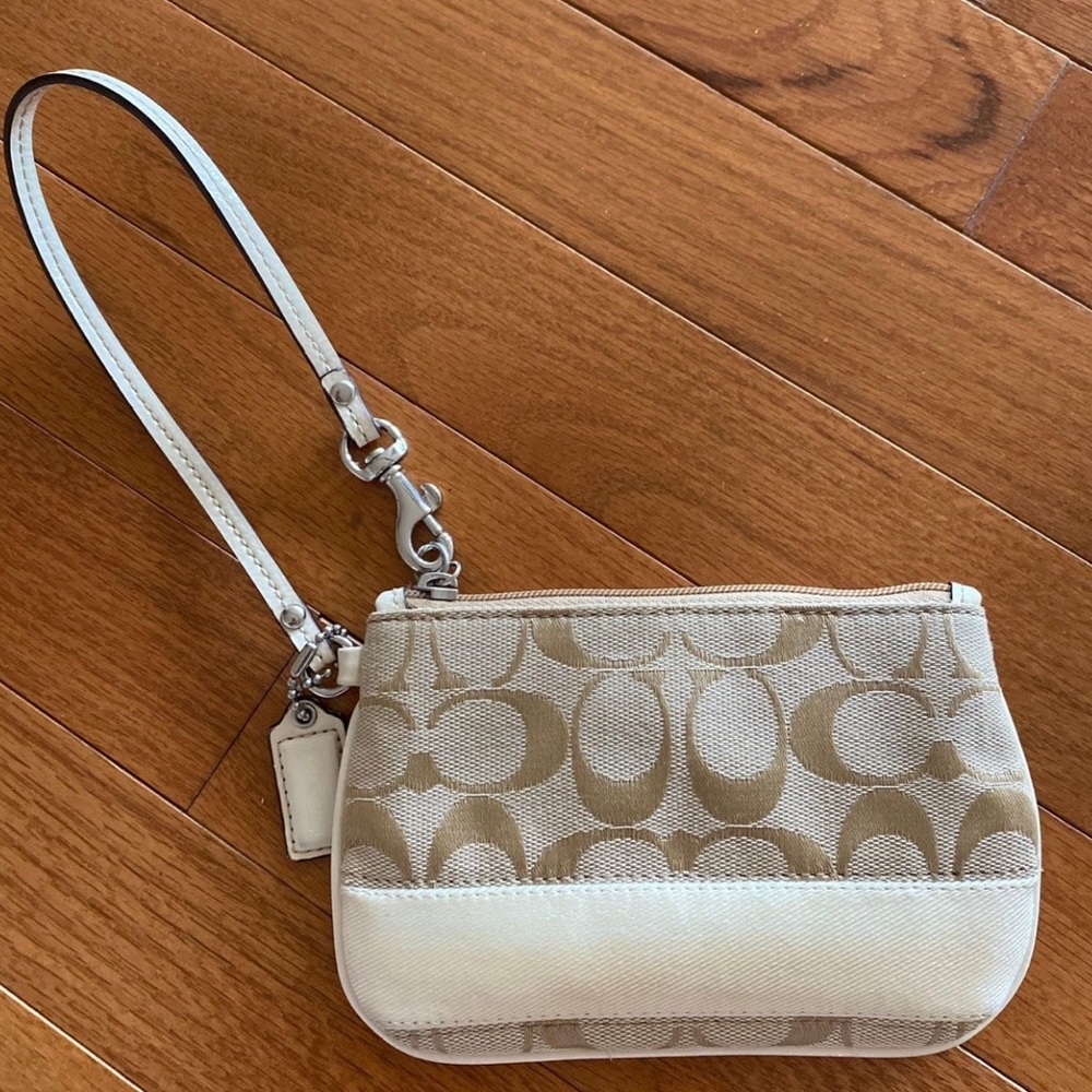 Vintage coach wrislet wallet
